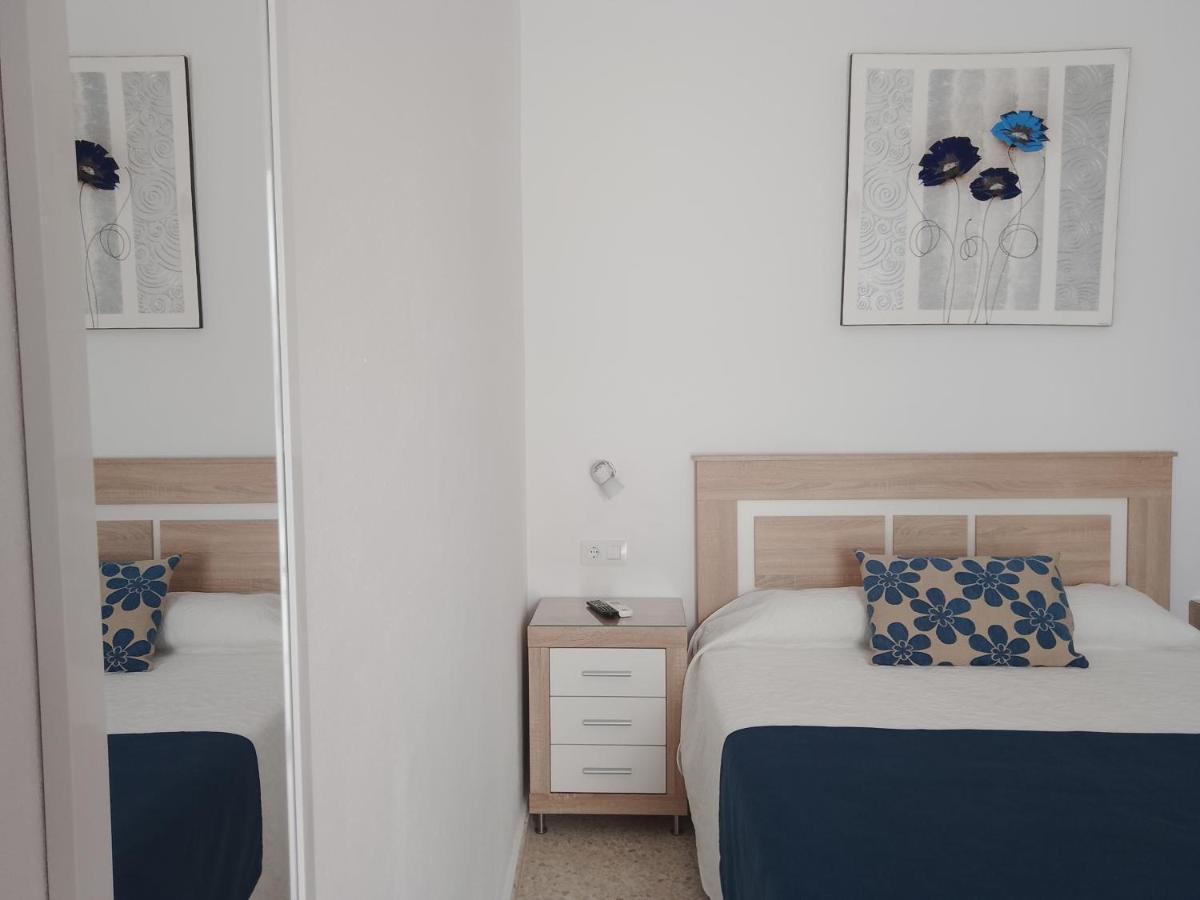 Готель Hostal Los Arcos Чипіона Екстер'єр фото