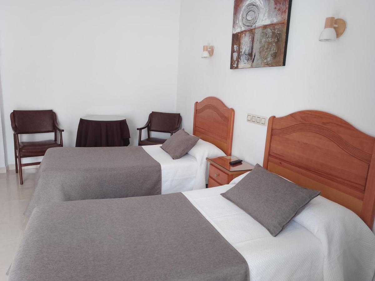 Готель Hostal Los Arcos Чипіона Екстер'єр фото